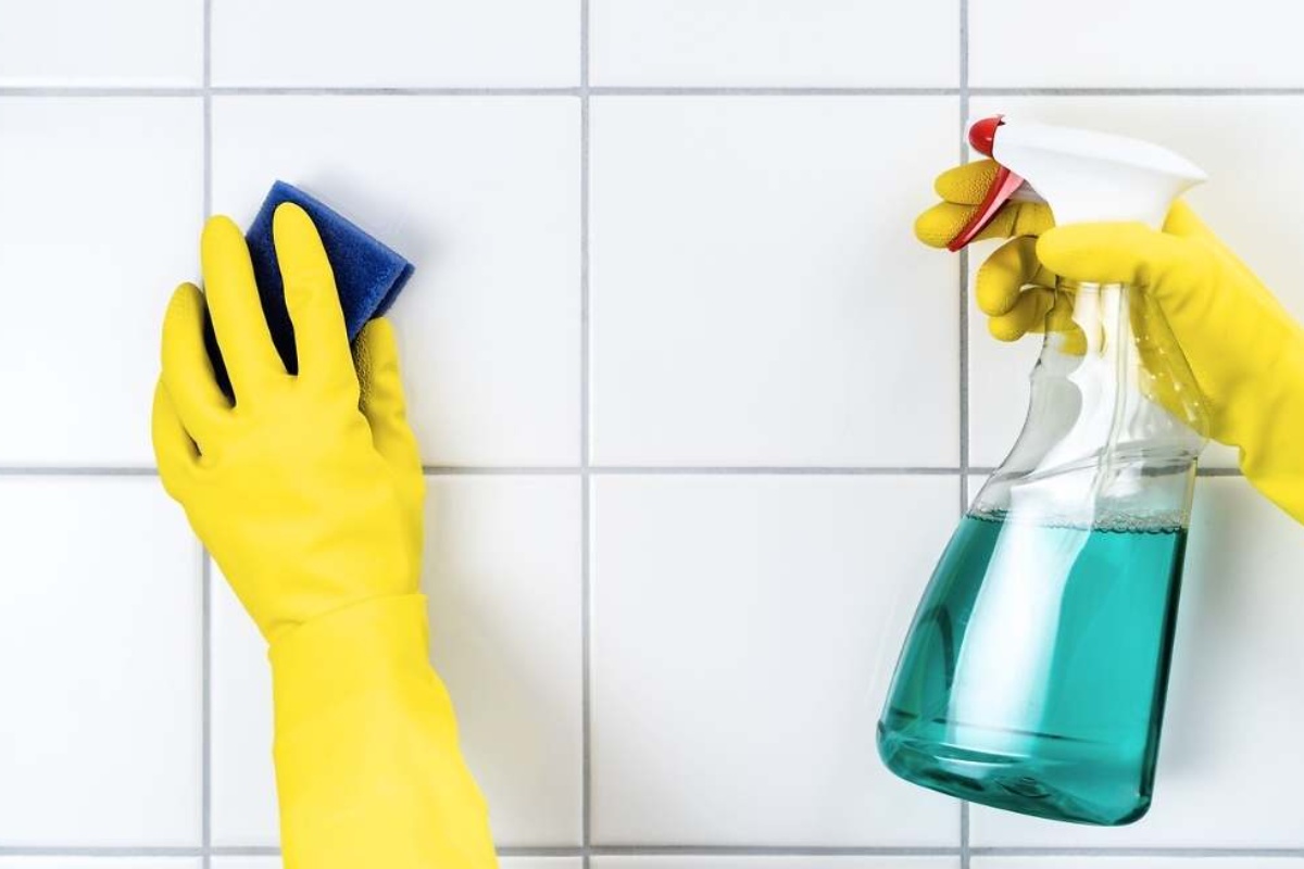 Čišćenje kuhinjskih pločica od masnoće