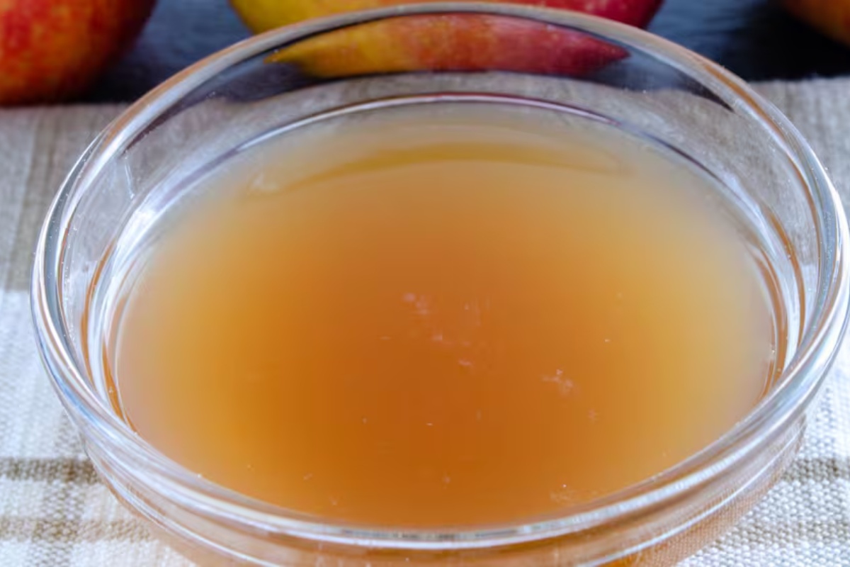 Priprema prirodnog đubriva od banane i sirćeta