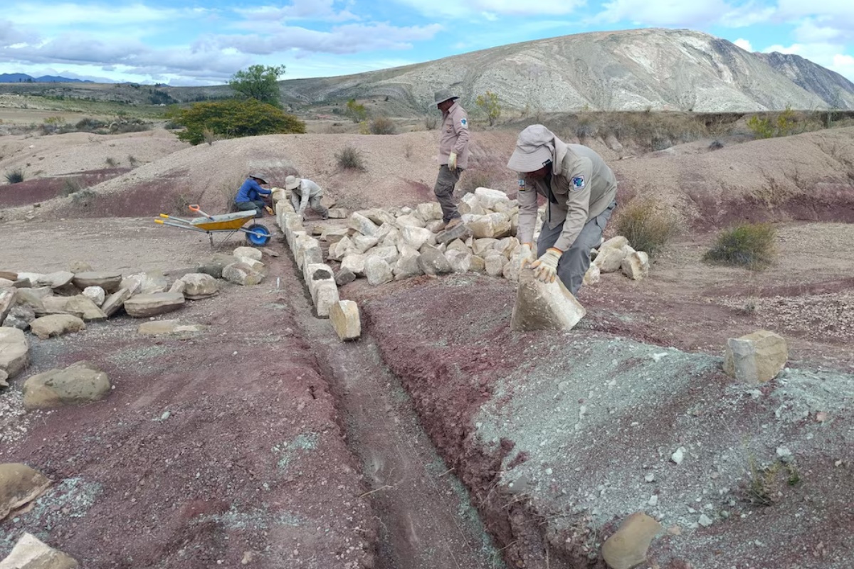 Istraživanje tragova dinosaura u Boliviji