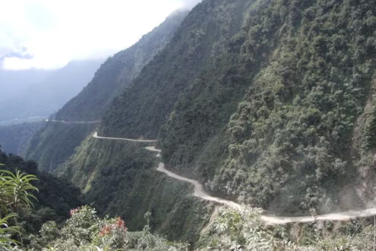 Zastrašujuće litice i uzak put na bolivijskom Putu smrti