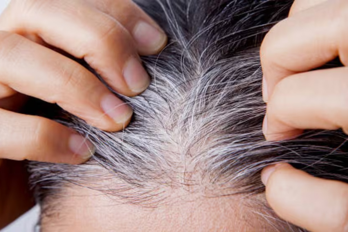 Prirodno prekrivanje sedih vlasi cimetom