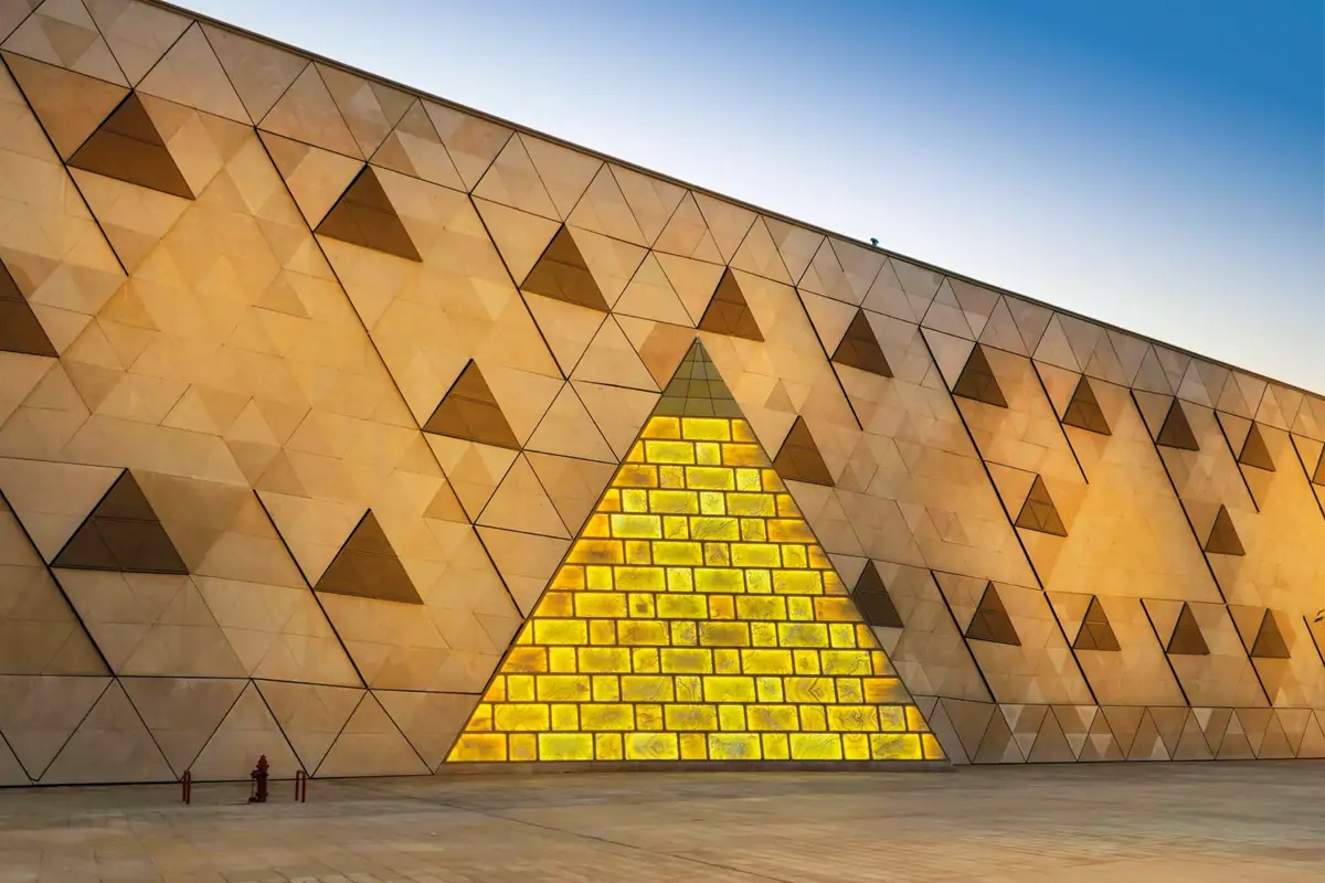 Proces konzervacije drevnih egipatskih predmeta