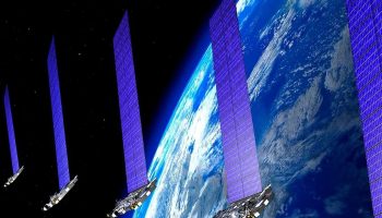 La folle idea della Cina: vuole lanciare 200.000 satelliti nello spazio per competere con Starlink