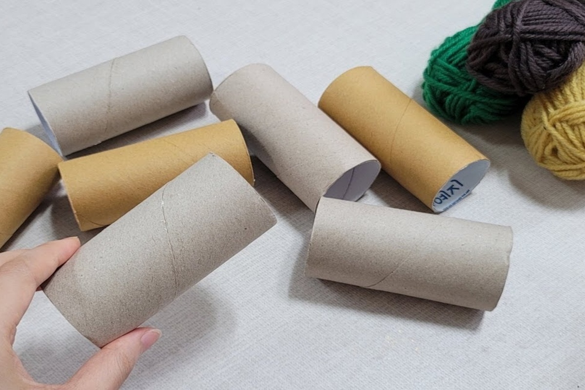 DIY držač za salvete od rola toaletnog papira