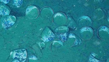 Arheologii au fost șocați după ce au descoperit pe fundul mării niște vase aproape intacte, vechi de 900 de ani.