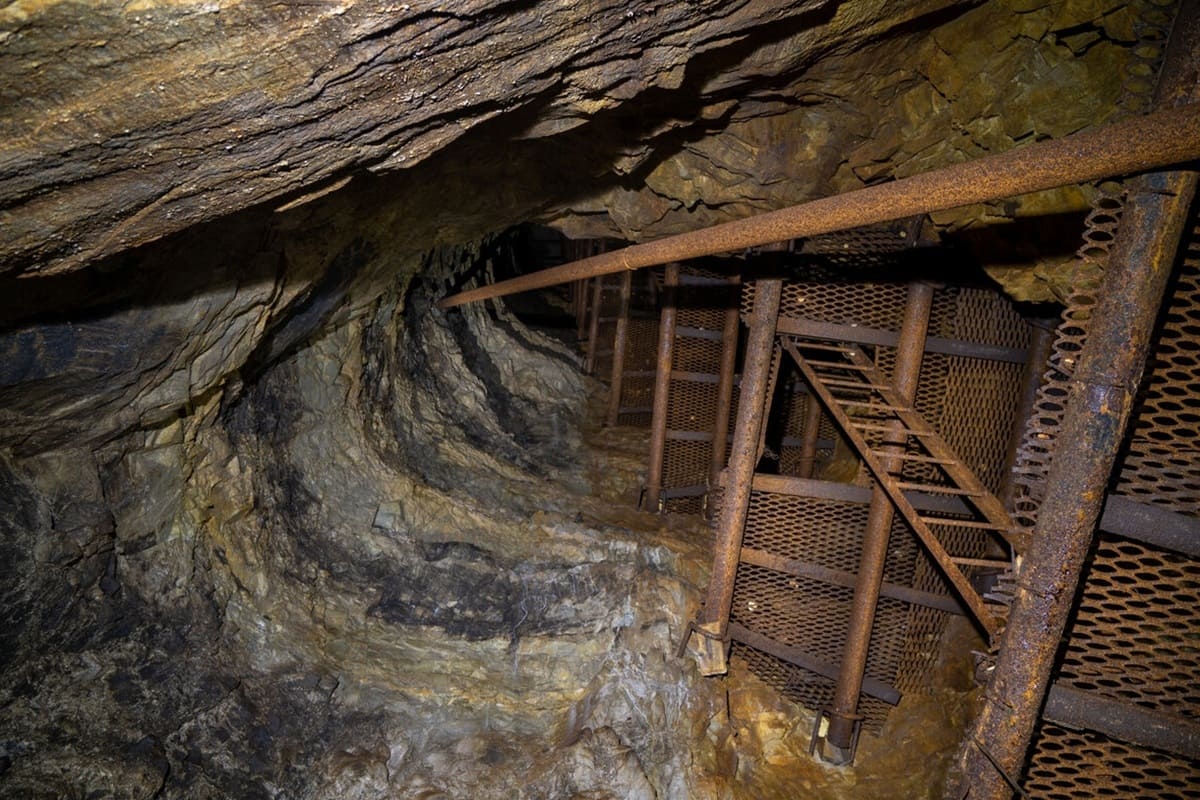 La miniera d’oro più antica del mondo si trova in un unico Paese: il giacimento storico che stupisce per la sua profondità