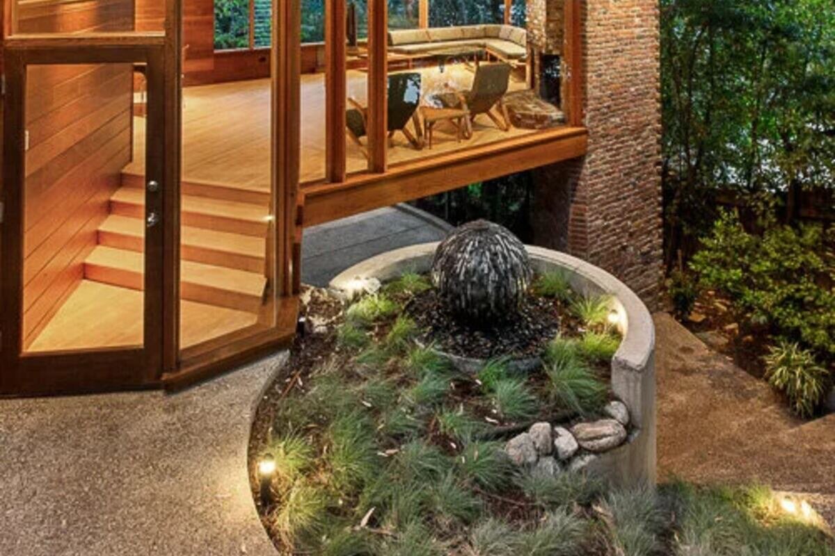 Unutrašnjost Dua Lipine vile sa drvenim detaljima