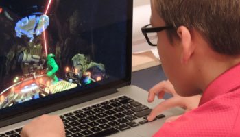 Igranje video igara više od 10 sati nedeljno loše je za san i telesnu težinu mladih