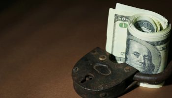 Vlasnica stana od 86 godina traži više od 40.000 € odštete nakon što 26 meseci nije mogla da iseli stanarku koja joj nije plaćala kiriju