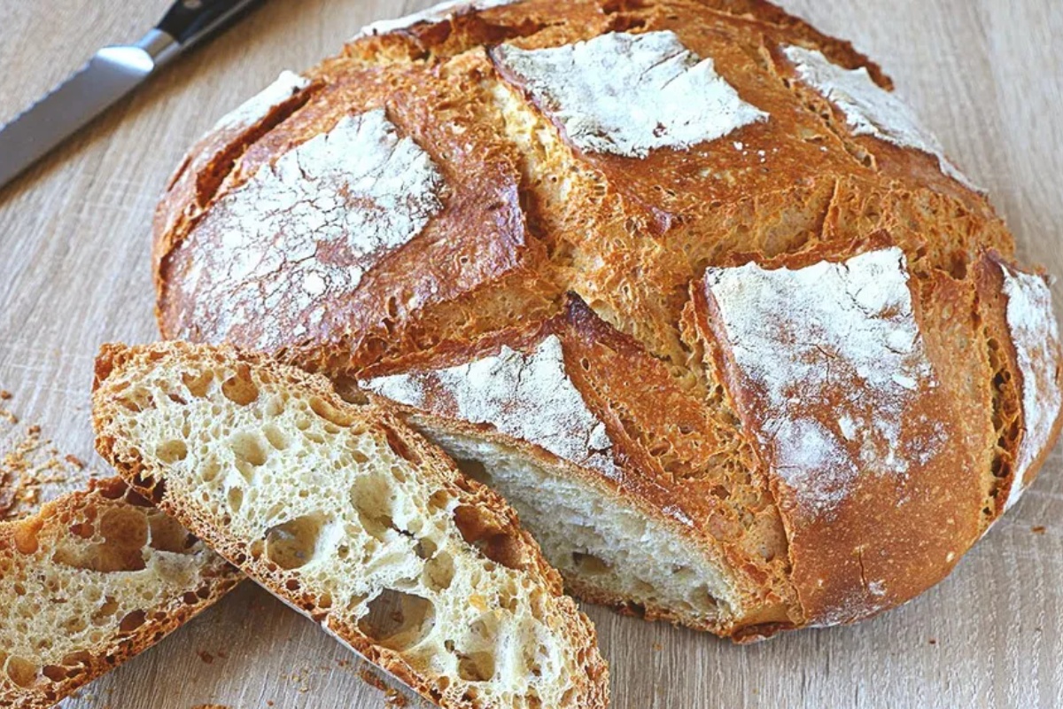 Domaći hleb bez mešenja: ostaje vazdušast i pravi se od samo 4 sastojka