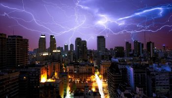 Ni mikrotalasna ni lampe: Uređaj koji morate brzo isključiti kod kuće ako je oluja