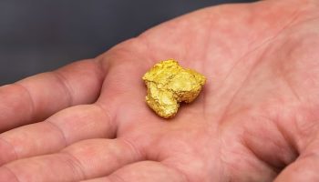 Svi ga bacaju u smeće, a sadrži 22-karatno zlato koje može vredeti hiljade evra