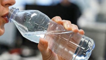 Naćo Kordoba, stručnjak za tretman i kvalitet vode, upozorava: „Voda koju pijete u kancelariji vas dehidrira“