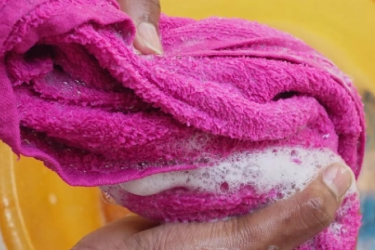 Alejandra, stručnjak za čišćenje: „Da bi kuhinjske krpe bile besprekorne, koristite prirodni sapun i sok od limuna“