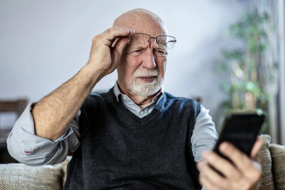 Navika koju stariji ljudi u Srbiji često imaju uveče može im pokvariti san i naredni dan