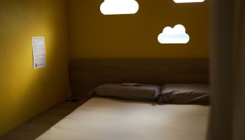 Zbog problema sa spavanjem, sve je više prostorija za dremanje: šta su one i kako funkcionišu