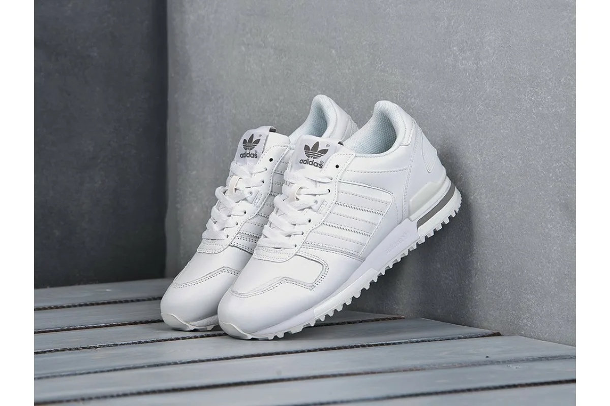 Niti soda bikarbona niti tekući sapun: kako očistiti bijele tenisice kod kuće bez oštećenja detail 1