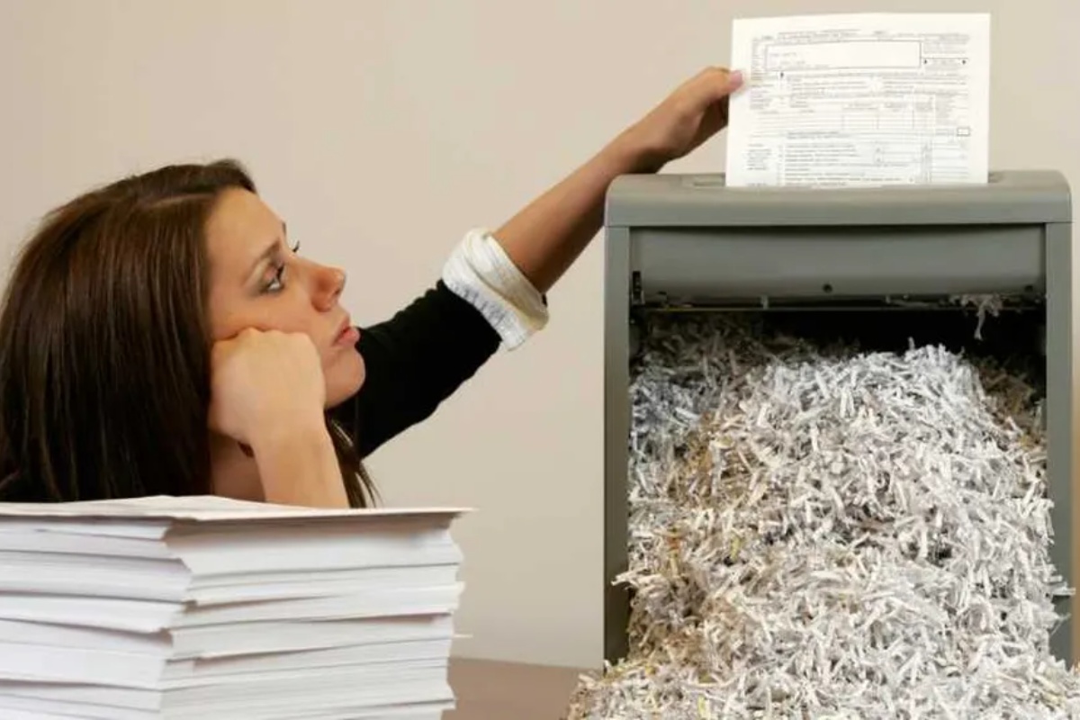 Zašto čuvanje papira „za svaki slučaj“ govori više o vama nego što mislite – image 1
