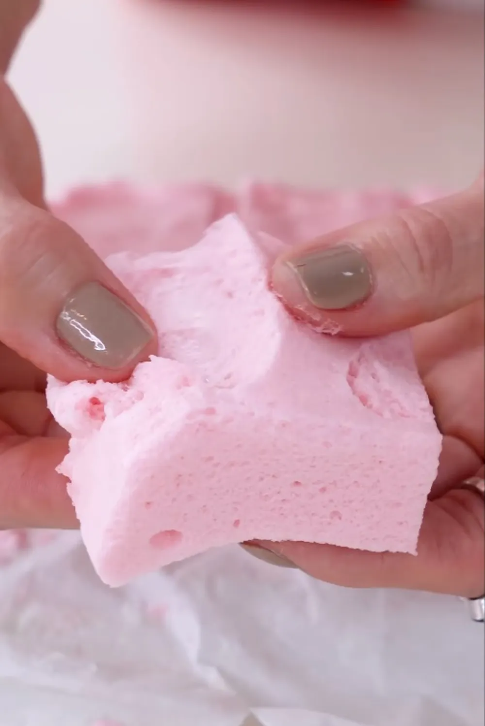 Bez šećera i super vazdušasti: kako napraviti penaste bombone (marshmallows) kod kuće sa samo 2 sastojka – image 1