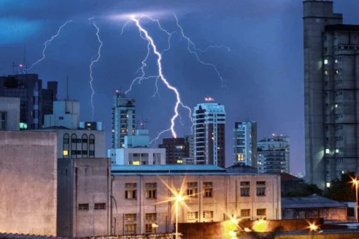 Ni mikrotalasna ni lampe: Uređaj koji morate brzo isključiti kod kuće ako je oluja – image 1