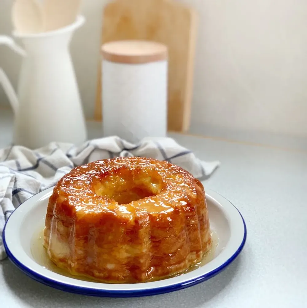 Najukusniji ekspresni puding od hleba, napravljen u mikrotalasnoj sa malo sastojaka – image 1