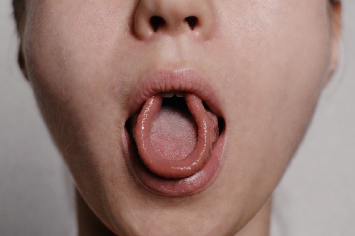 Šta prema psihologiji znači kada osoba može da savije jezik ili ga postavi u oblik slova