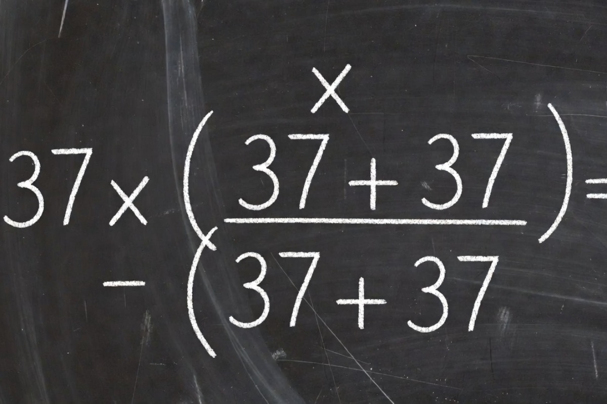 Koliko je 37 x (37 + 37) - (37 + 37)? Matematički zadatak koji stavlja genije na test – image 2