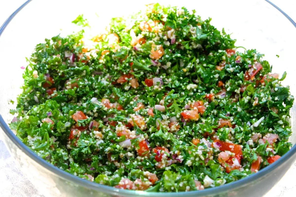 Tabule: Osvežavajuća letnja salata koja se priprema za nekoliko minuta i uvek uspeva – image 2