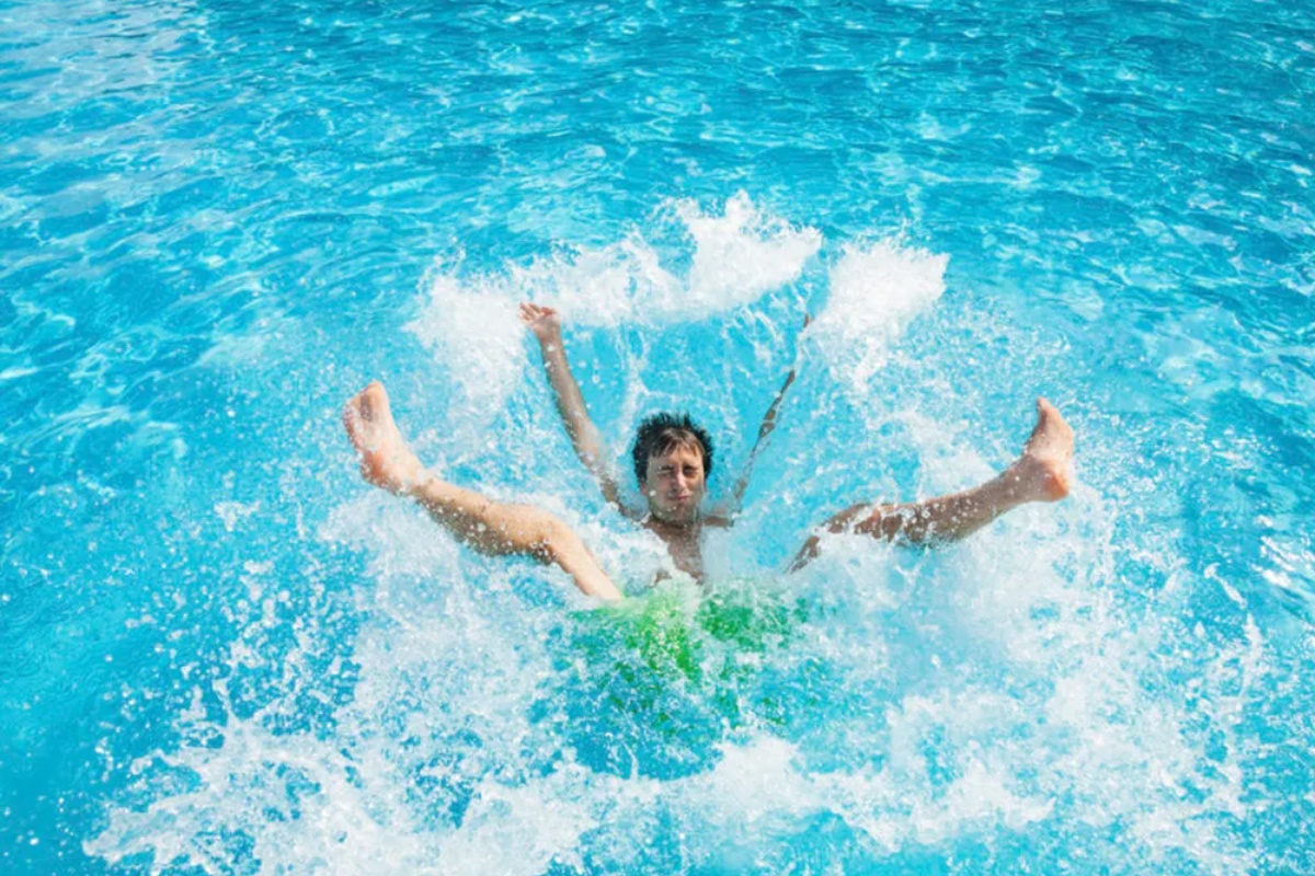 Zašto preporučuju da se ne ulazi u vodu nakon jela: koliko zaista treba sačekati – image 2