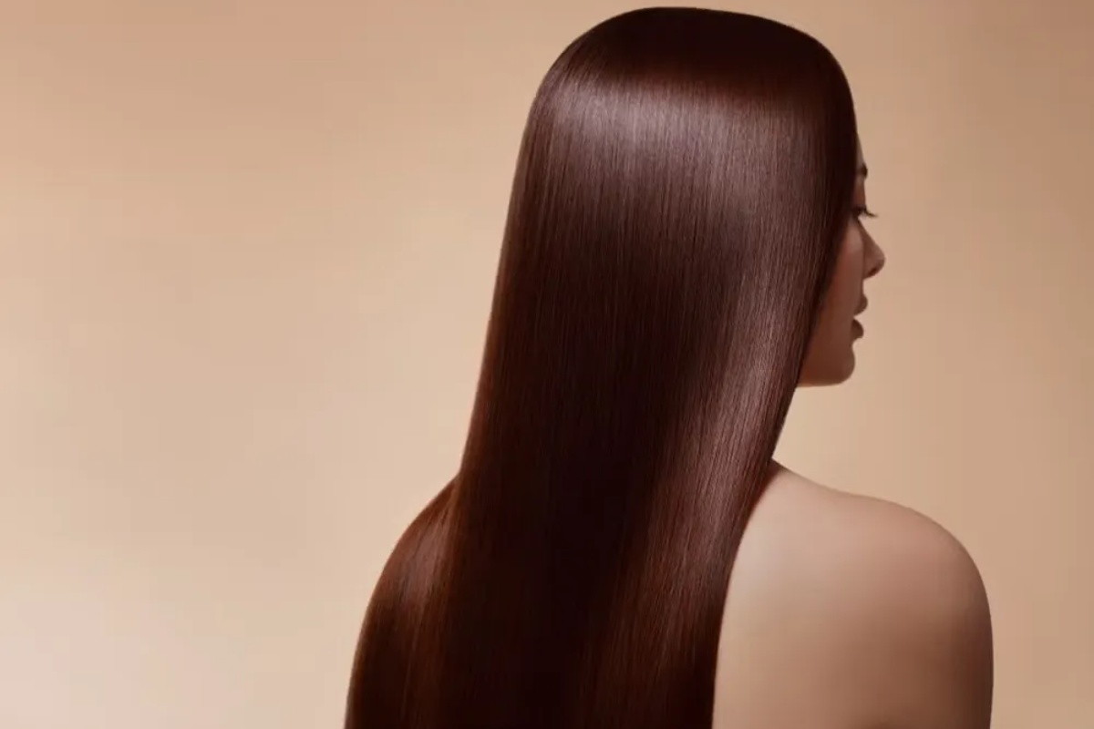 Zašto bi trebalo da nanosite sirće na kosu jednom nedeljno: Objašnjenje tri dermatologa – image 2