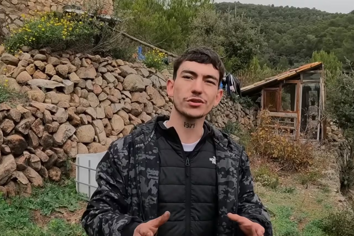 Ima 23 godine, napustio je grad i otišao da živi u šumi sa svojim životinjama: „Pronašao sam sebe“ – image 3