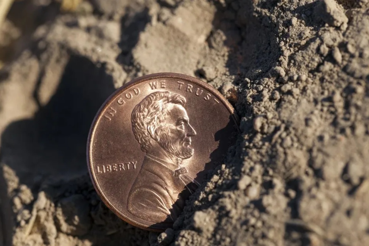 Gde treba zakopati novčiće da biste brzo privukli novac, prema Feng Šuiju – image 3