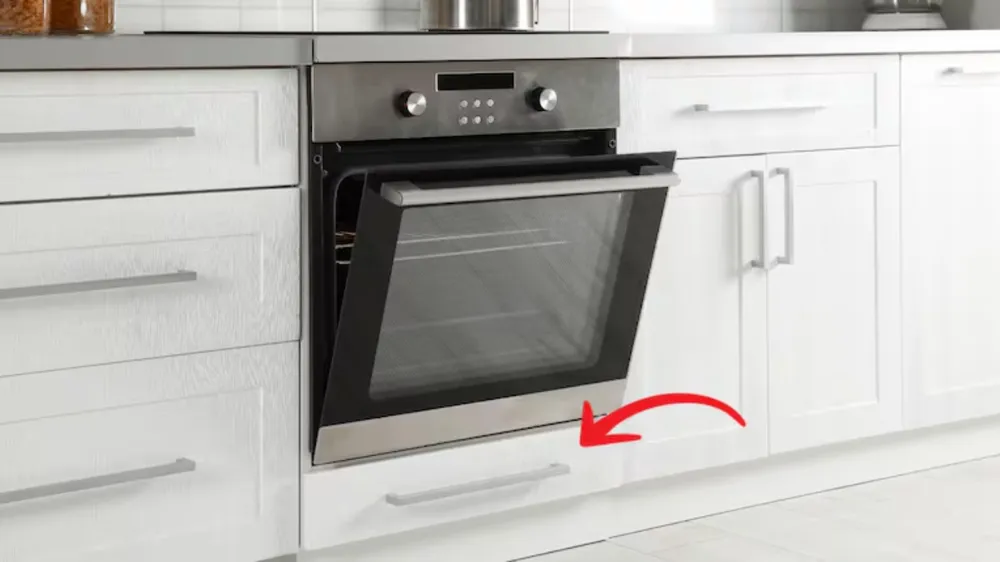 Nije za čuvanje tiganja: čemu zapravo služi fioka ispod rerne i zašto ste je pogrešno koristili – image 4