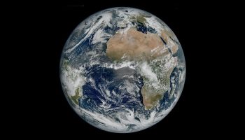 Este adevărat că apa de pe Pământ s-a format în urma căderii meteoriților? Ce spune noul studiu?