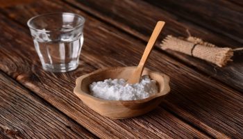 Amestecarea sării cu bicarbonatul de sodiu: de ce este recomandată și la ce este utilă.
