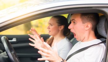 Guvernul va verifica fiecare vehicul pentru a se asigura că acesta respectă una dintre cerințele principale ale Departamentului Vehiculelor Motorizate.