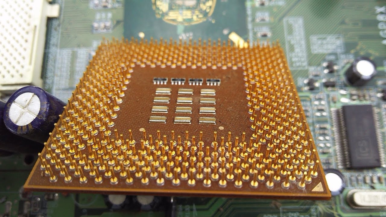 În deșeurile electronice pe care le acumulați acasă se poate ascunde suficient aur pentru a obține un lingou de 22 de carate.