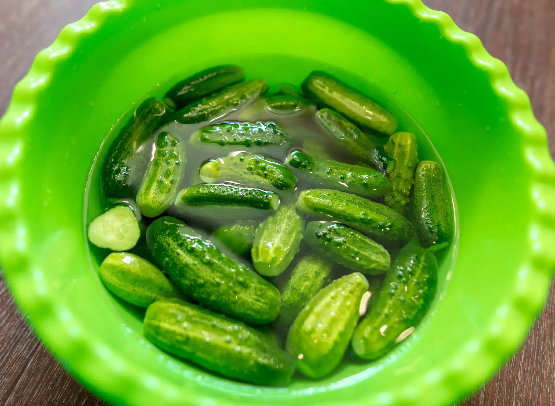 Krastavci će rasti kao kvasac. Sve što im treba je dobro društvo u vrtu.