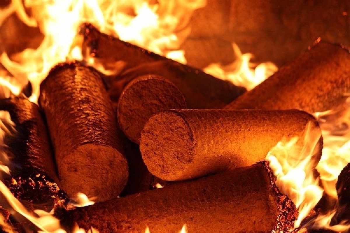 Nahradili plynový kotol pecou na pelety. Účty za kúrenie ich prekvapili.