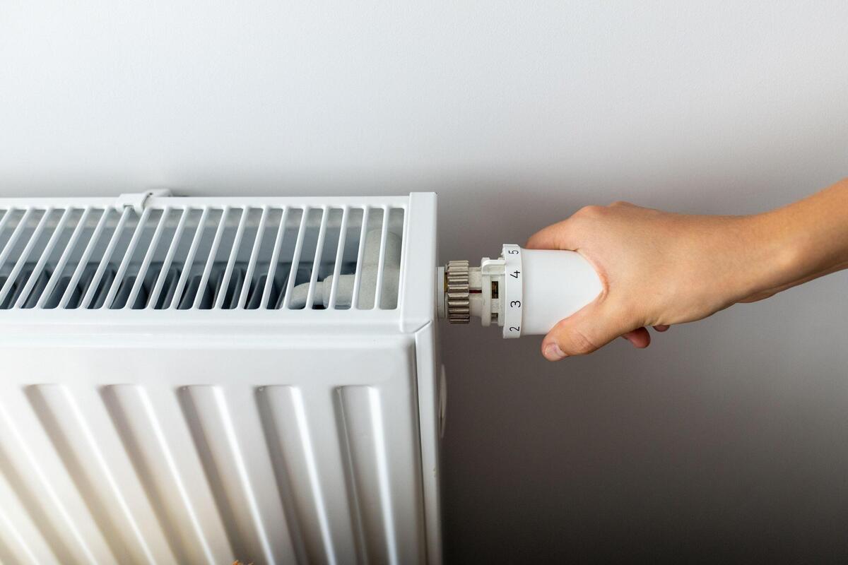 Stoga radijatore u praznim prostorijama ne treba potpuno začepiti.