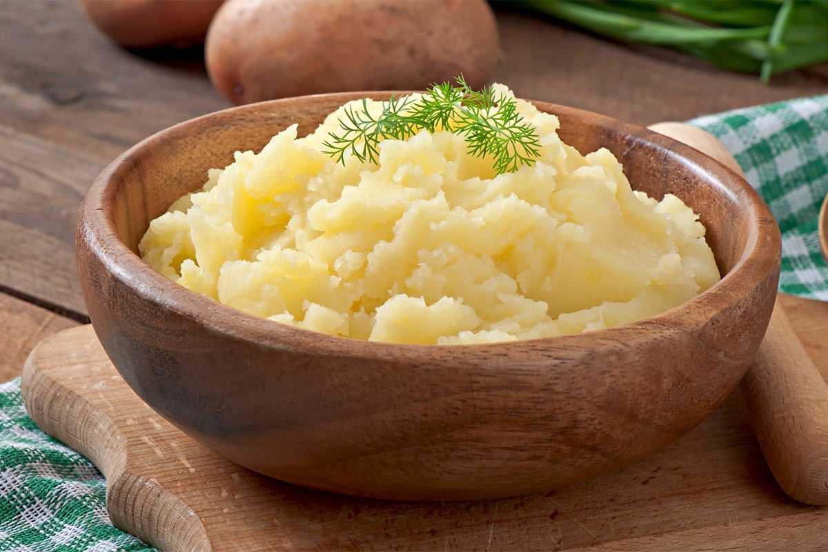 Kremasti pire krompir pripremljen bez mlečnih proizvoda