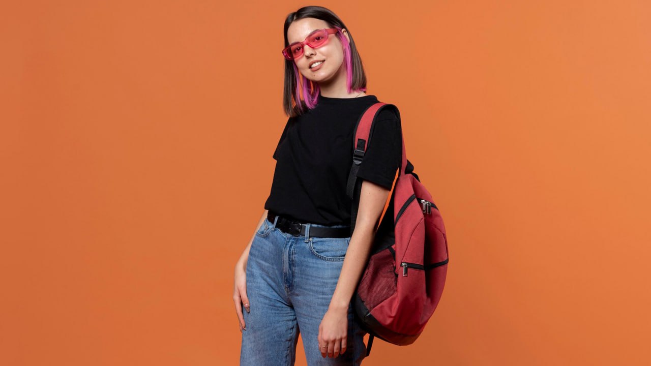 Yrityksillä ei ole oikeutta tutkia työntekijöidensä laukkuja tai reppuja päivittäin: se on sallittua vain laillisen edustajan läsnä ollessa ja työaikana.