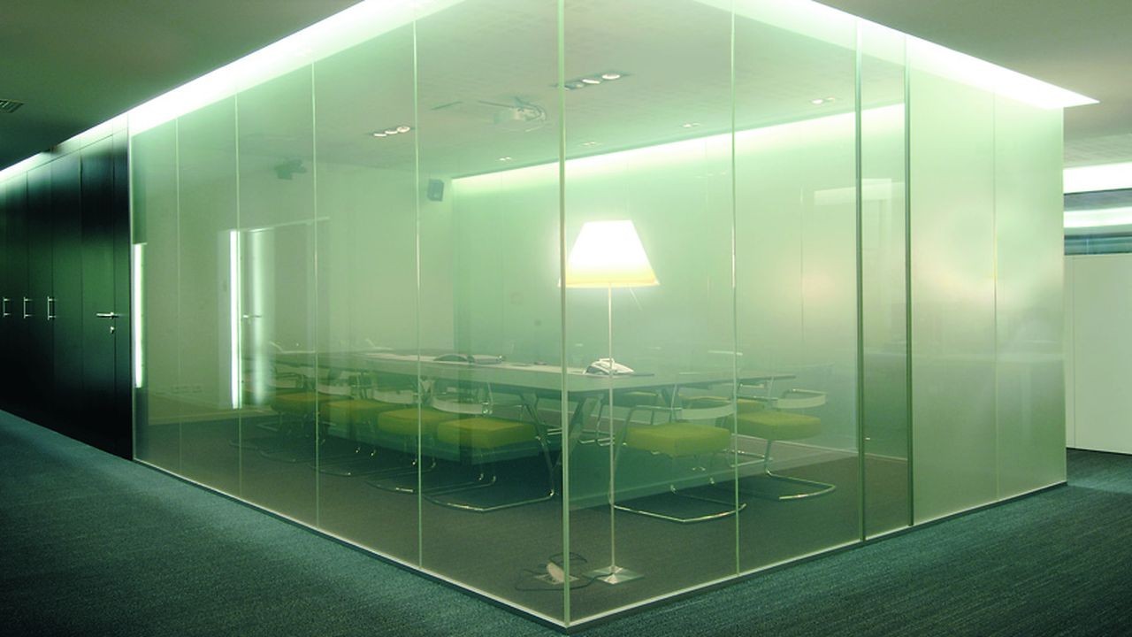 Zavjese za zamračivanje izašle su iz mode: nova tehnologija je praktičnija i poboljšava kvalitetu sna.