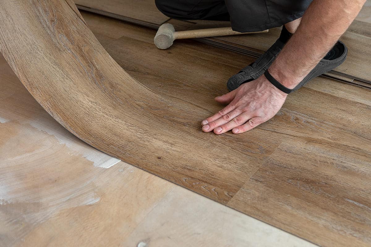 Linoleum a laminát sú minulosťou. Toto sú podlahy budúcnosti. Sú dostupné pre každého.