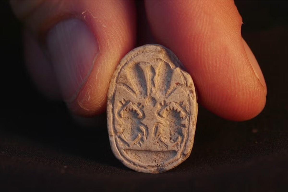 Een 3-jarig meisje vindt een ‘mooie steen’ die van onschatbare waarde blijkt te zijn