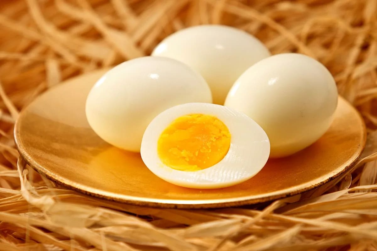 Gdje ima više proteina: u bjelanjku ili u žumanjku? Vaš mozak će vam dati pogrešan odgovor.