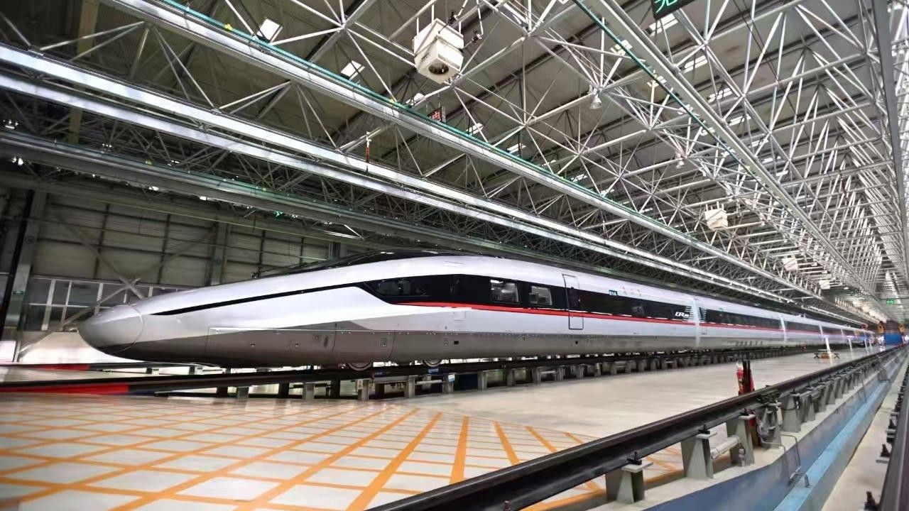 Službeno: najbrži vlak od danas vozi cijelom trasom.