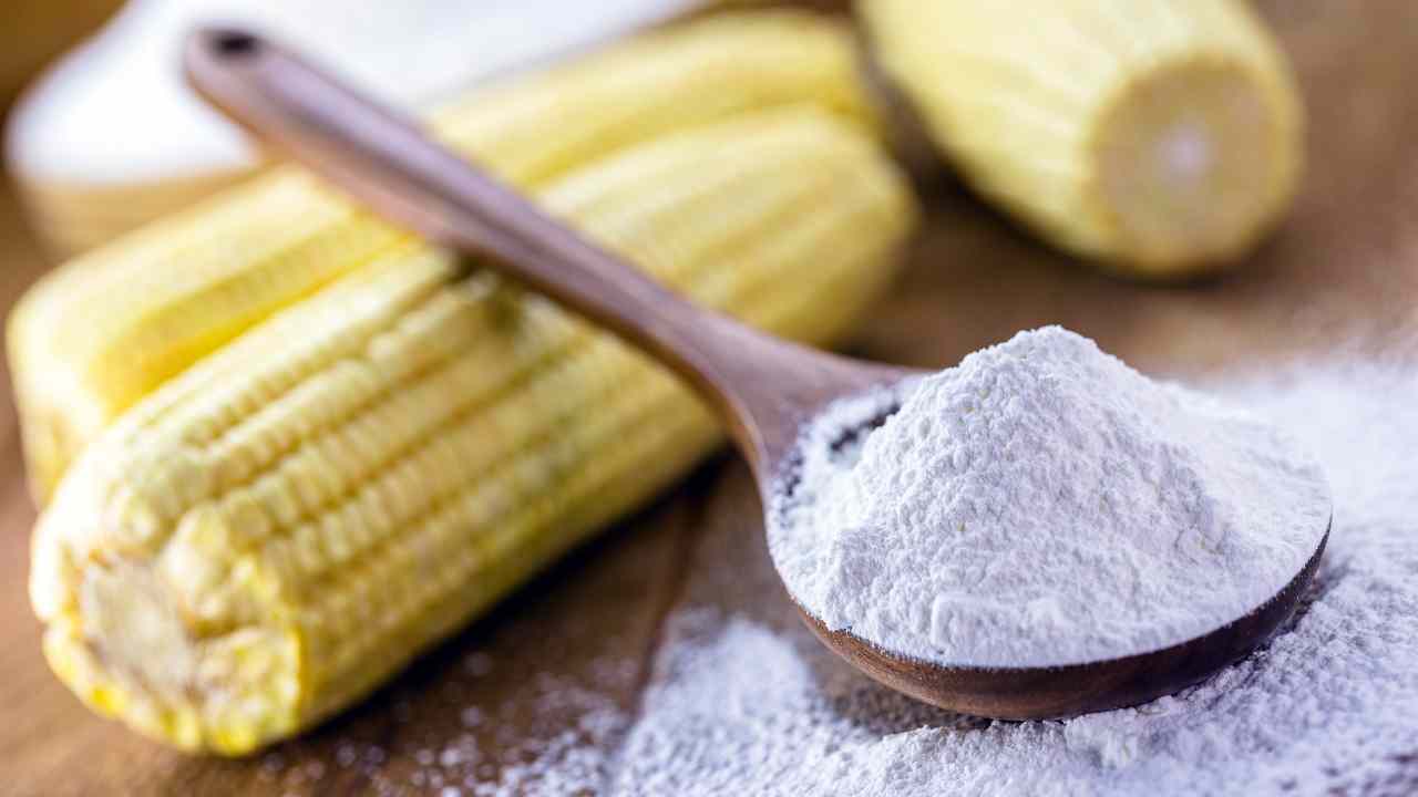 Savjeti za kućanstvo: tri uobičajene i teško uklonjive mrlje koje se mogu ukloniti kukuruznim škrobom.