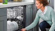 Ako vyčistiť umývačku riadu a navždy sa zbaviť nepríjemných zápachov