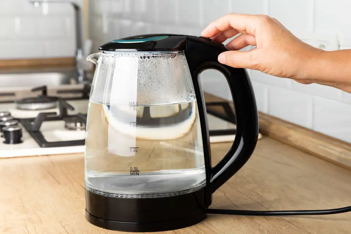 Čišćenje kuvala limuntusom